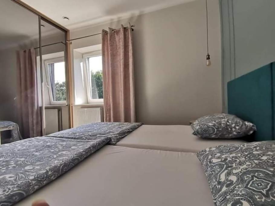 Apartamenty Motyl 바이톰 외부 사진